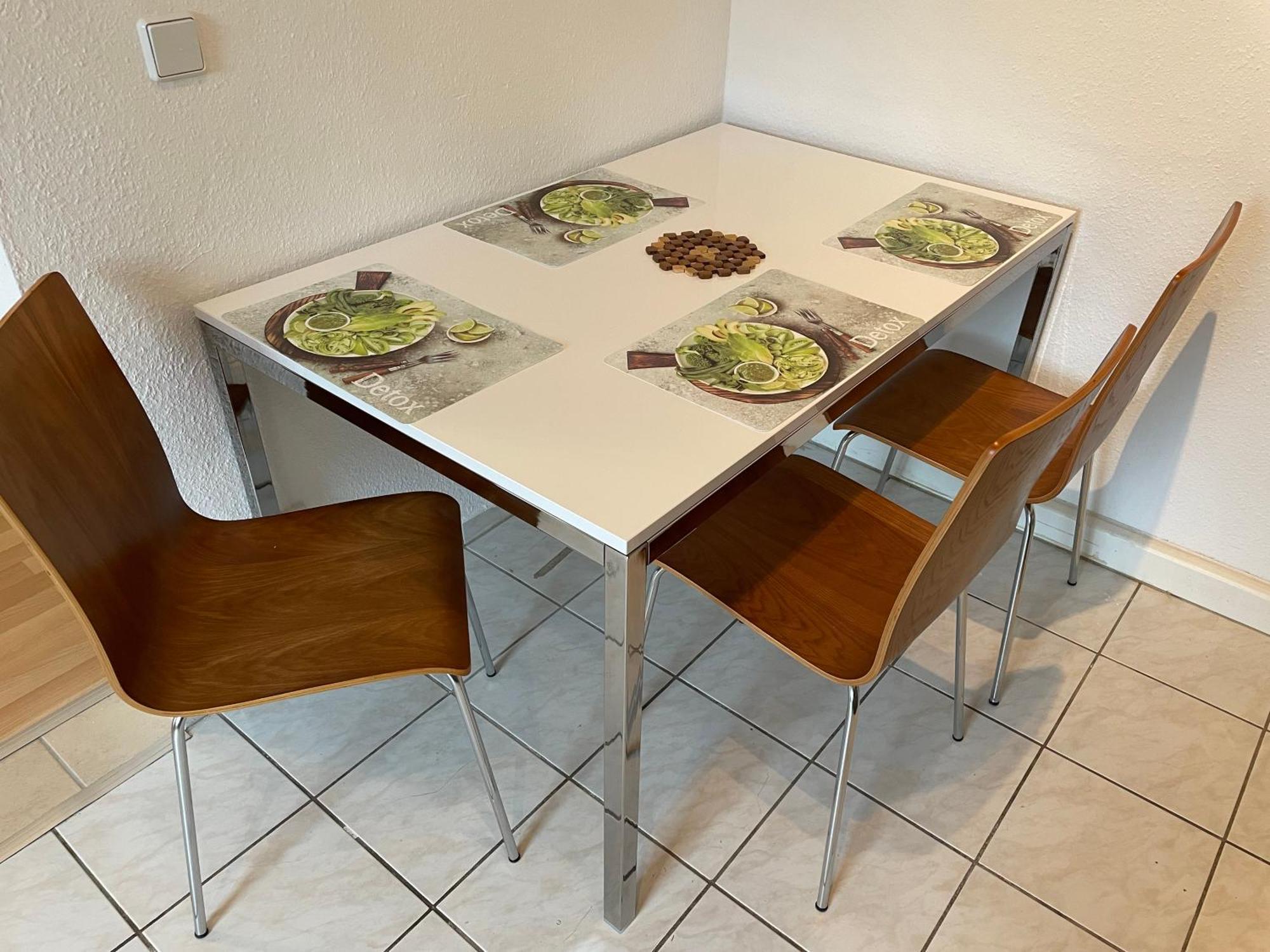 Apartment Leipziger Strasse - 3 Schlafzimmer - 4 Betten - Balkon - Gratis Stellplatz - Smarttv *
