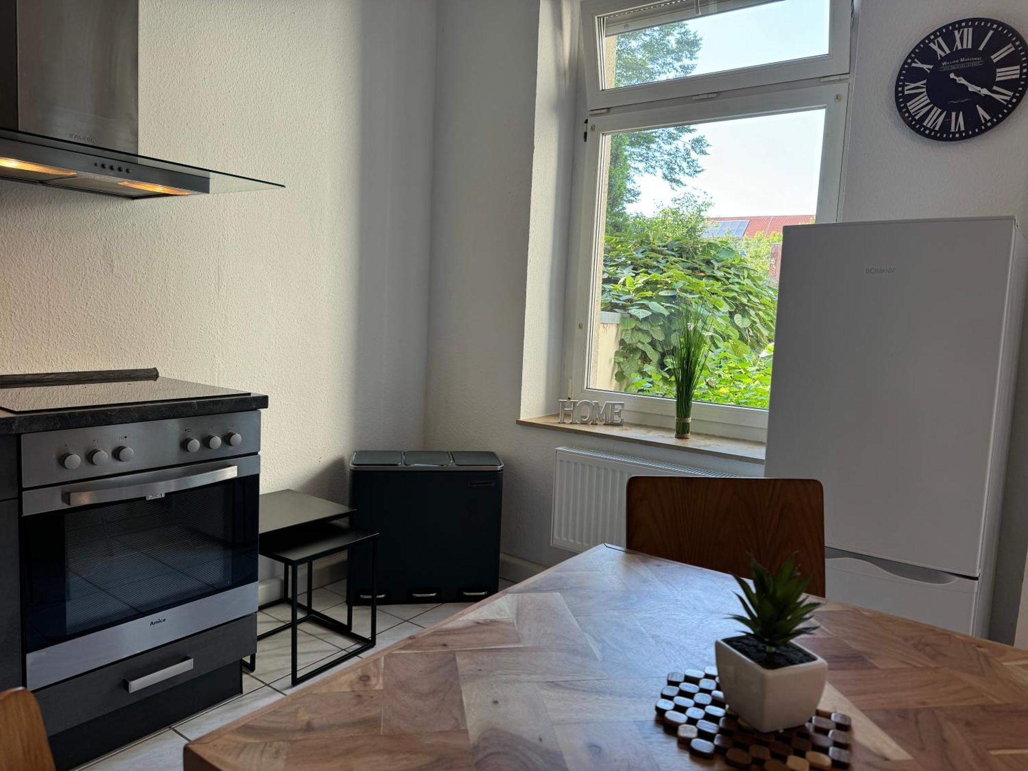 Leipziger Strasse - 3 Schlafzimmer - 4 Betten - Balkon - Gratis Stellplatz - Smarttv * Erfurt