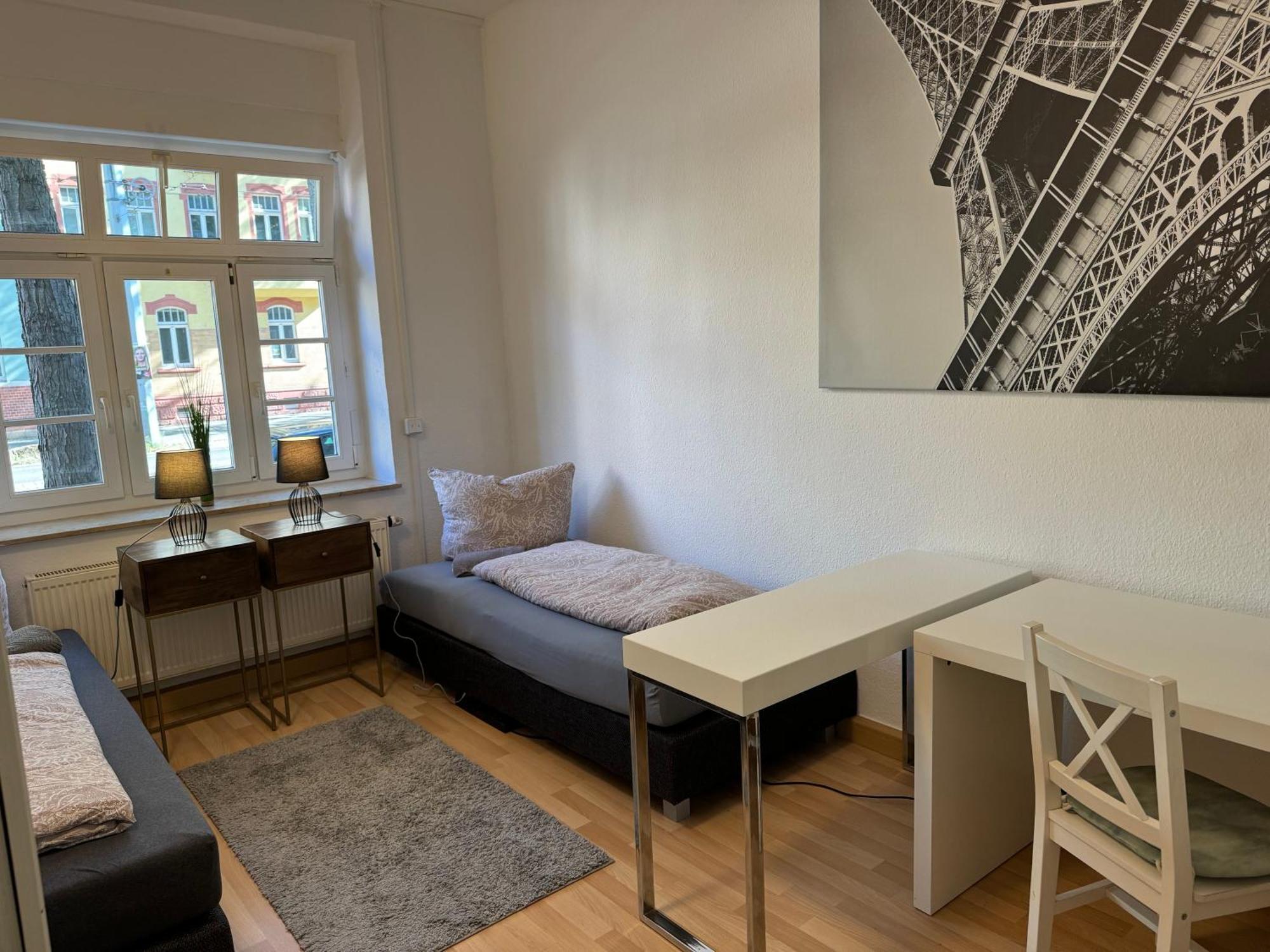 Apartment Leipziger Strasse - 3 Schlafzimmer - 4 Betten - Balkon - Gratis Stellplatz - Smarttv *